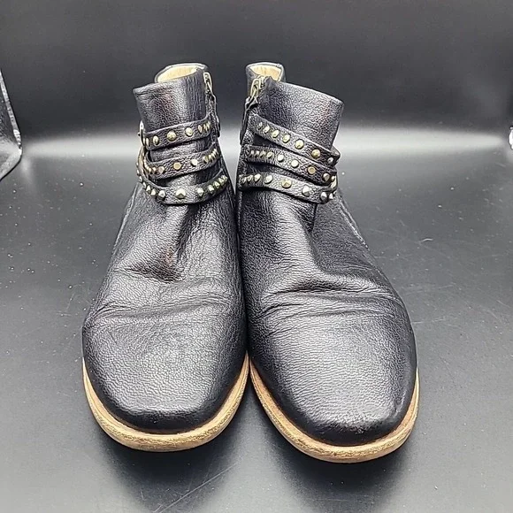 GEOX Respira Women's 8.5 Black Leather‎ Ankle Boots Studded Zipper - Picture 2 of 16